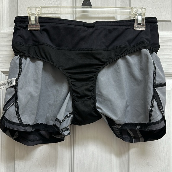 Athleta Ready Set Short *Camo - Picture 12 of 14